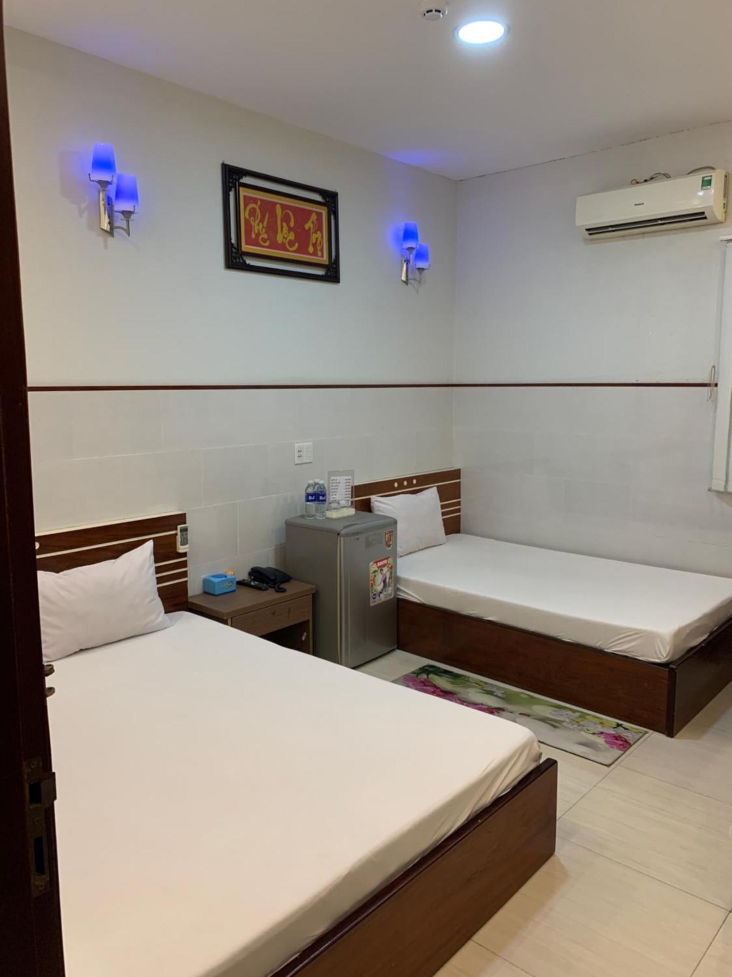 Khach San Kim Hung 2 Hotell Bac Lieu Exteriör bild