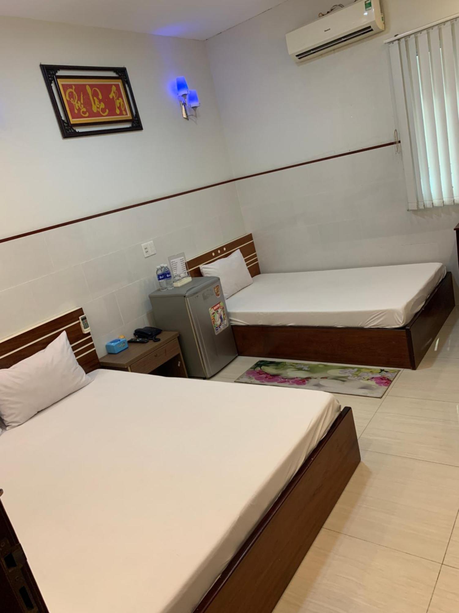 Khach San Kim Hung 2 Hotell Bac Lieu Exteriör bild
