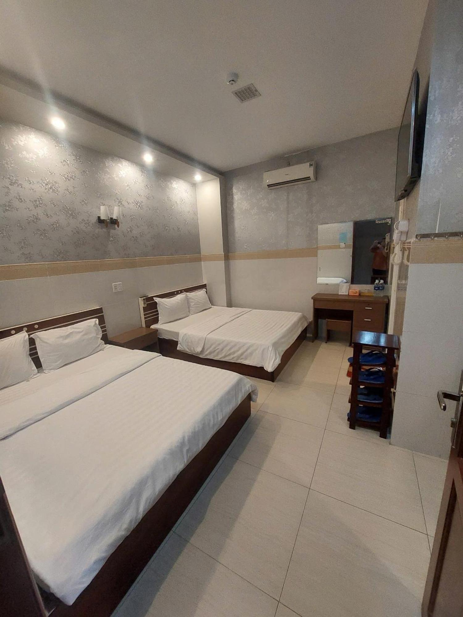 Khach San Kim Hung 2 Hotell Bac Lieu Exteriör bild